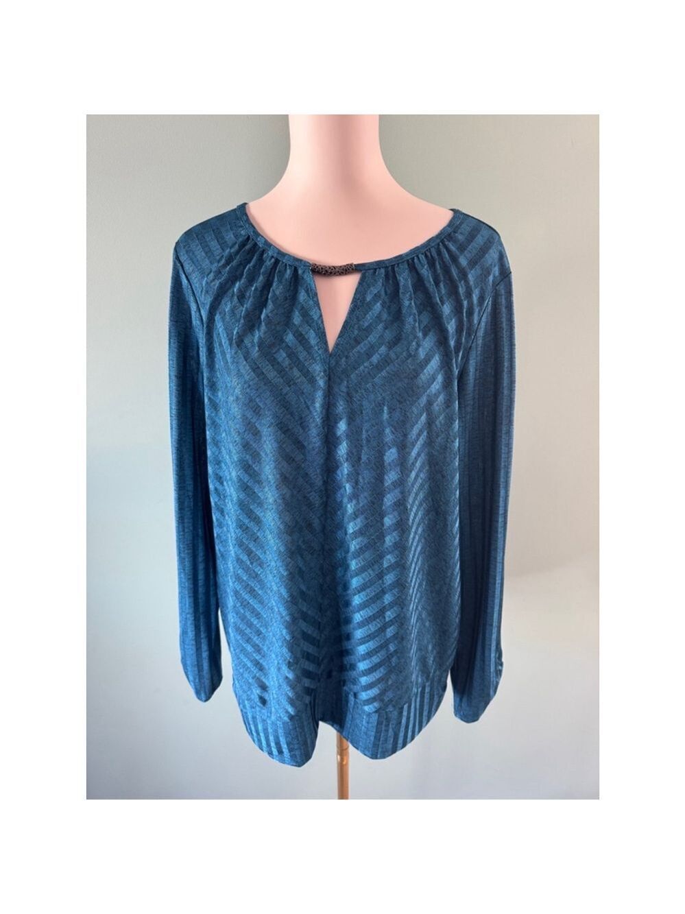 Women's Apt. 9 Blouse Size XL Blue Long Sleeve